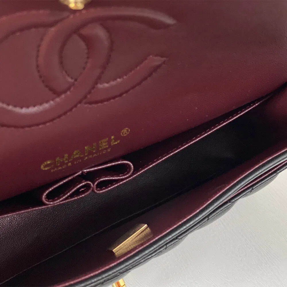 Chanel Classic handbag medium (High-end grade) — image 4