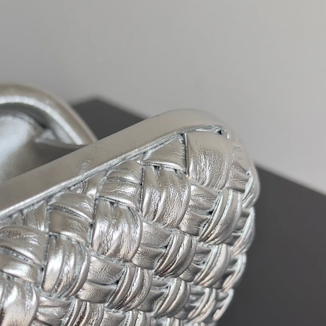Fake Bottega Veneta Knot Minaudiere Clutch Silver Intreccio — image 7