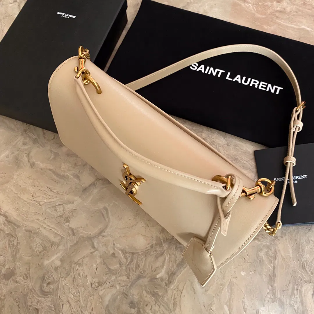 MEDIUM SUNSET SATCHEL IN SMOOTH LEATHER — image 6