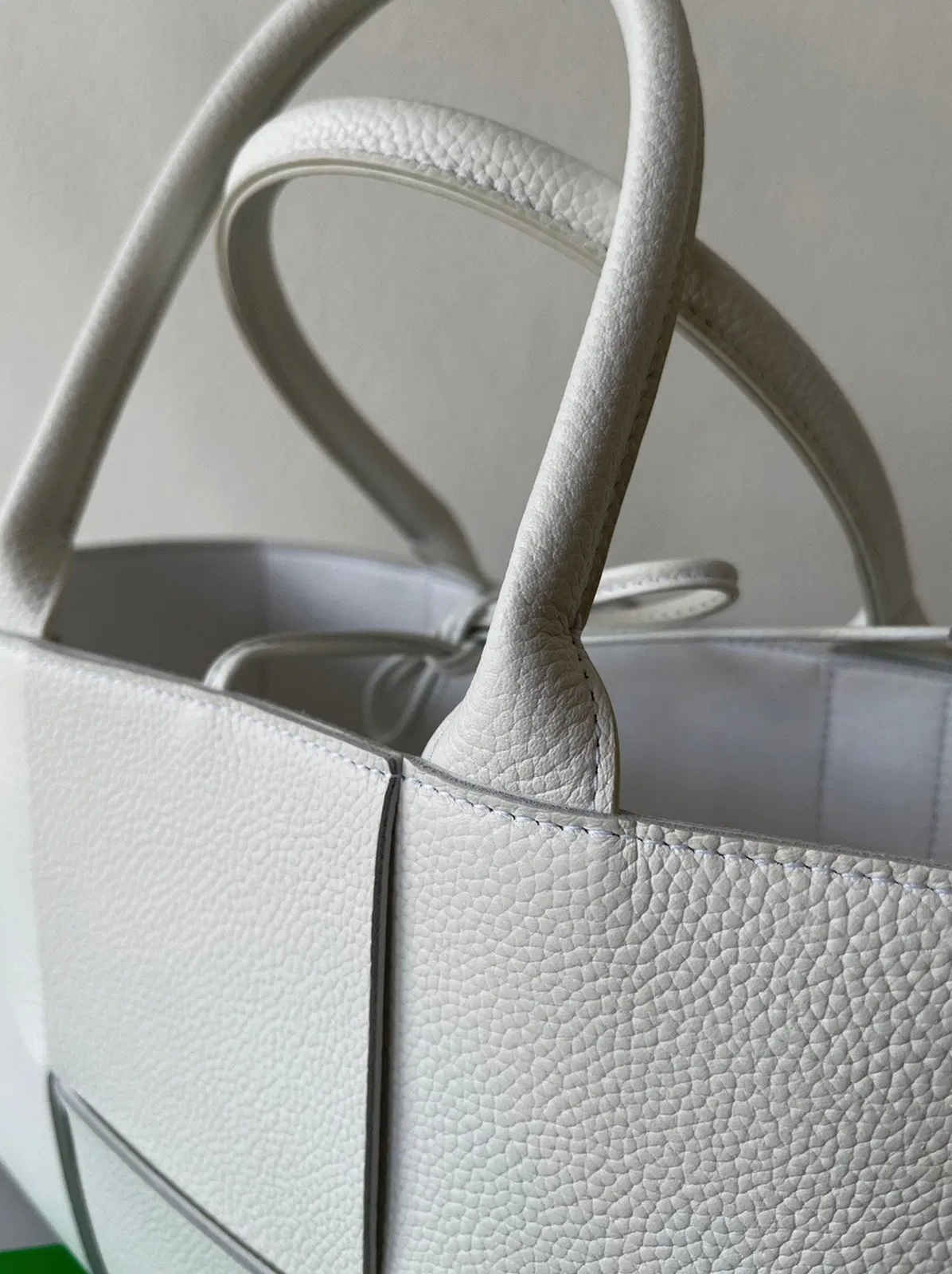 Bottega Veneta Arco Small Tote White — image 2