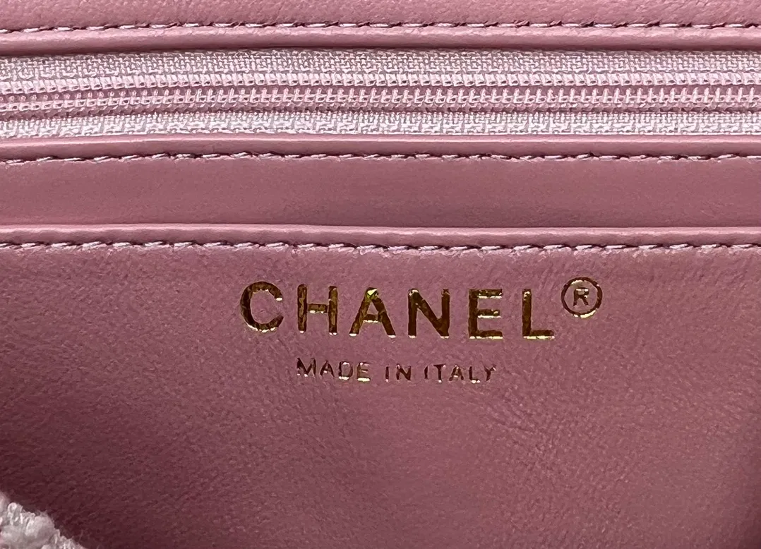 MINI CLASSIC FLAP BAG — image 4