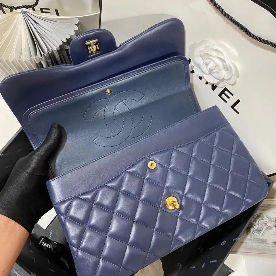 Chanel Flap Bag Large — image 6