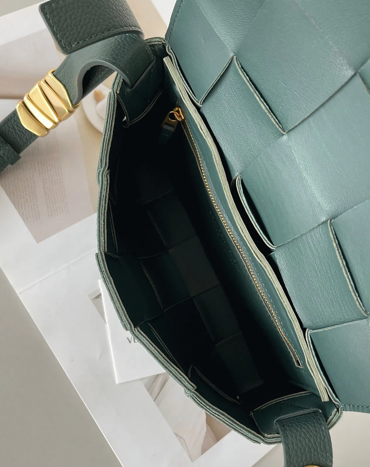 Top Quality Bottega Veneta Cassette Bag In Raintree — image 9