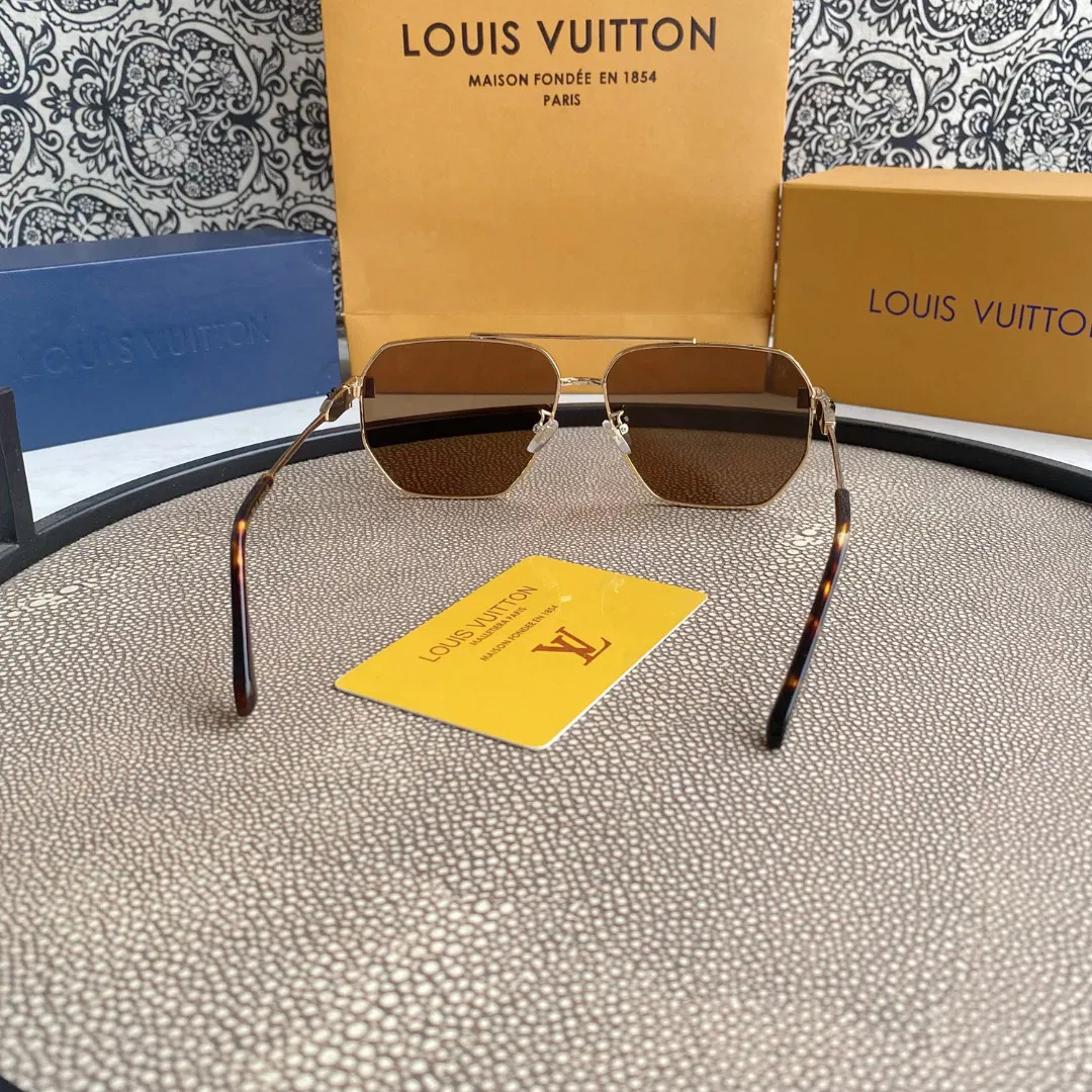 LV SUNGLASSES — image 8