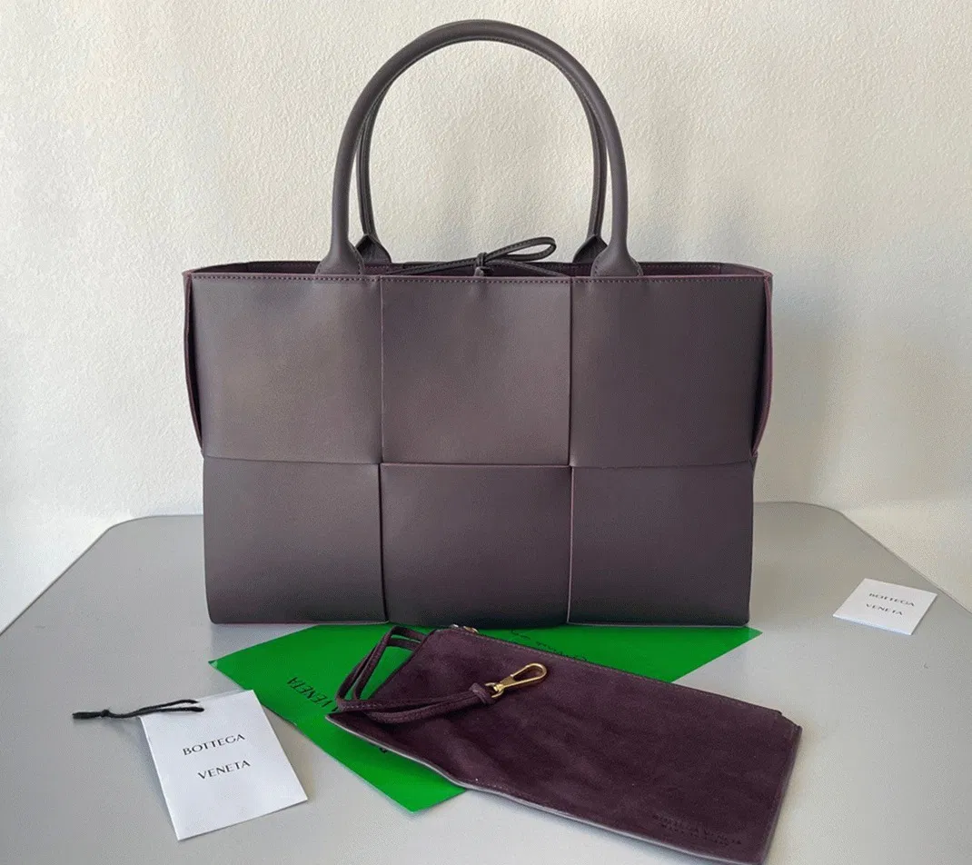 Bottega Veneta Arco Medium Tote Fondant — image 5