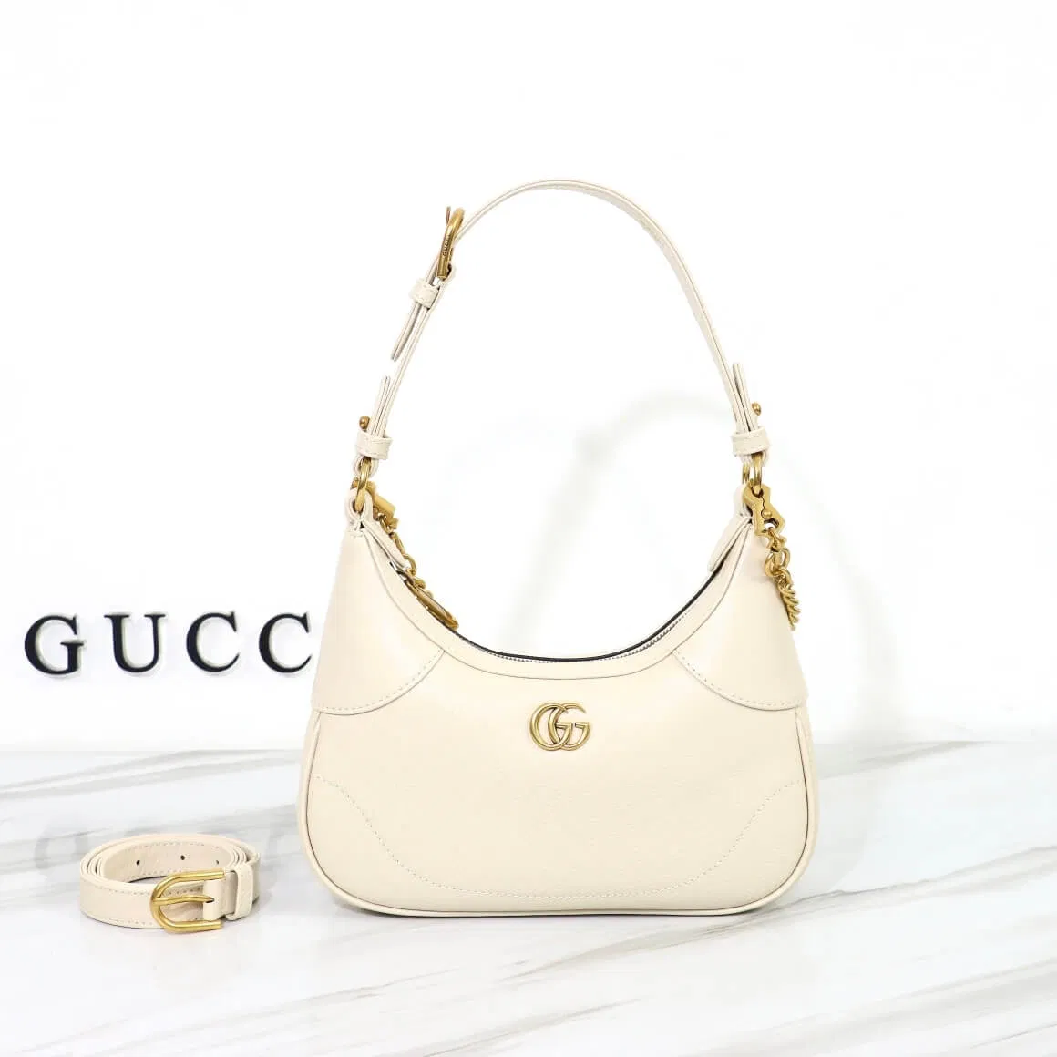 GUCCI DIANA SMALL SHOULDER BAG