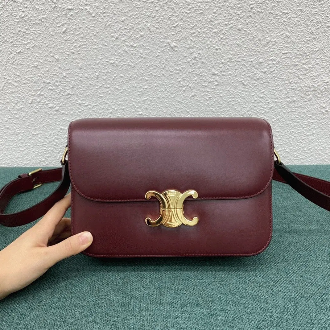 Top Quality Celine Triomphe Medium Bag In Bordeaux — image 11