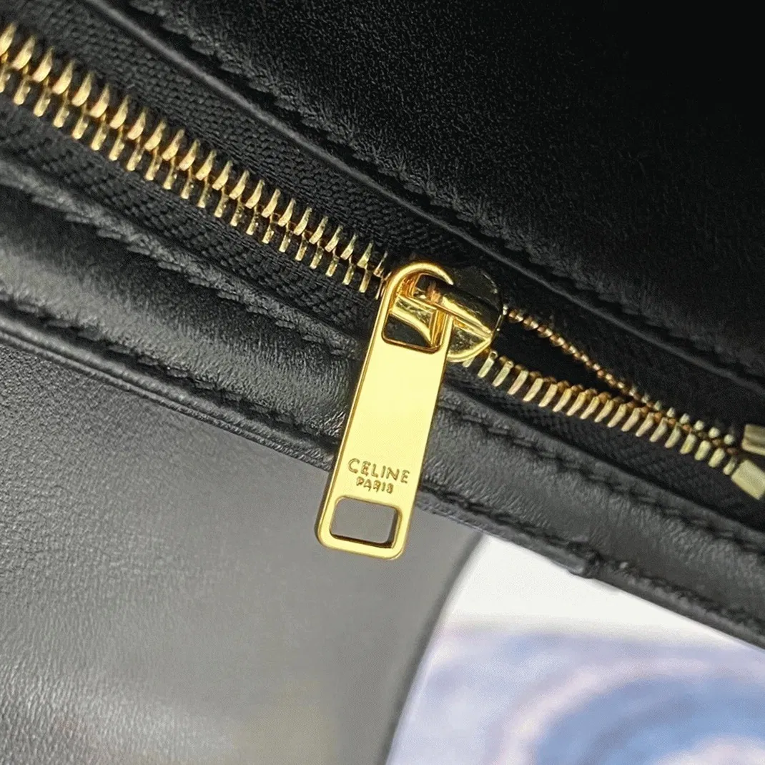 Top Quality Celine Triomphe Medium Bag In Black — image 9