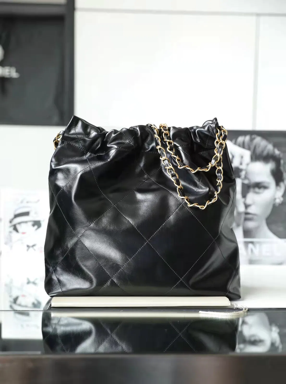 Chanel 22 Medium — image 4