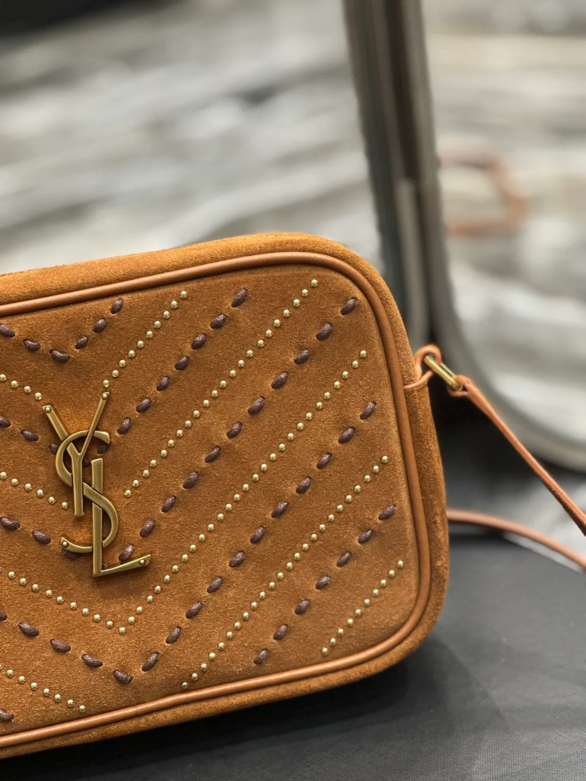 Saint Laurent – Lou suede camera bag – women – Calf Leather – One Size – Brown — image 9