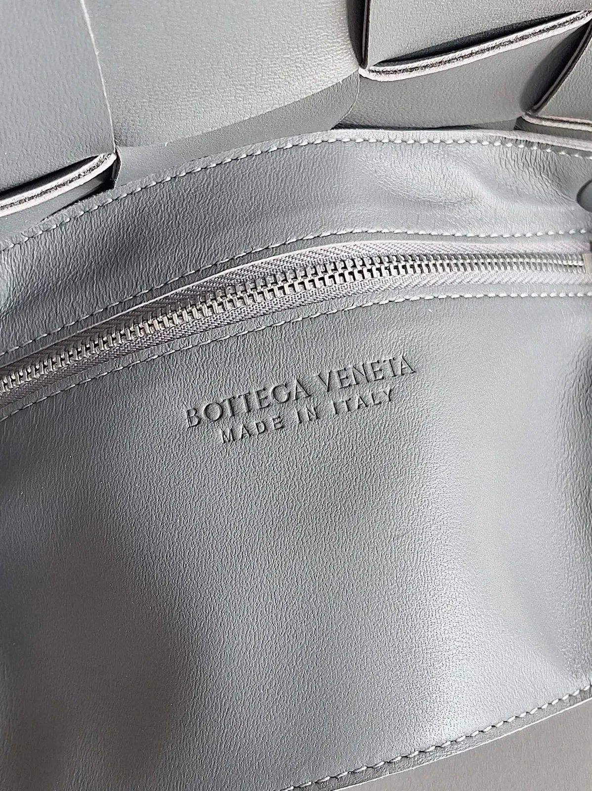 Top Quality Bottega Veneta Cassett Bag In Thunder — image 8