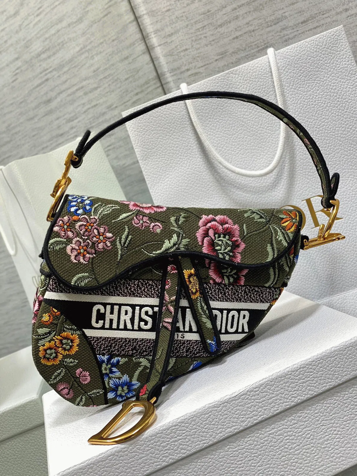 Dior Saddle Bag Knockoff in Green Multicolor Dior Petites Fleurs Embroidery — image 10