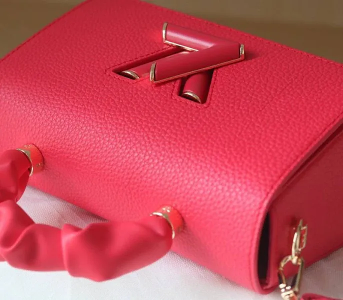 Louis Vuitton Taurillon Leather Twist MM Scrunchie Handle In Pondichery Pink — image 5