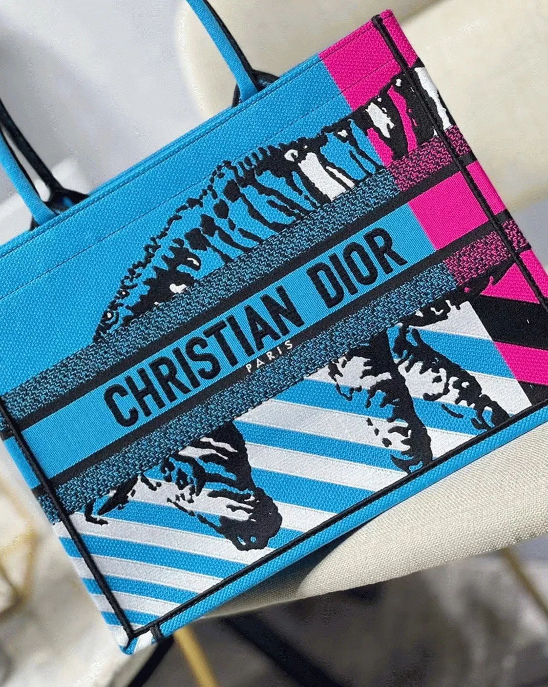Dior Medium Book Tote Bag in Blue D-Jungle Pop Embroidery — image 7