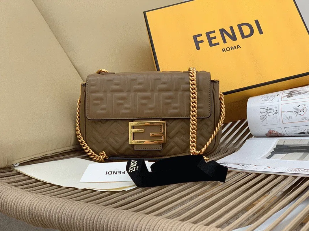 Top Quality Fendi Baguette Chain Midi Bag In Taupe — image 2