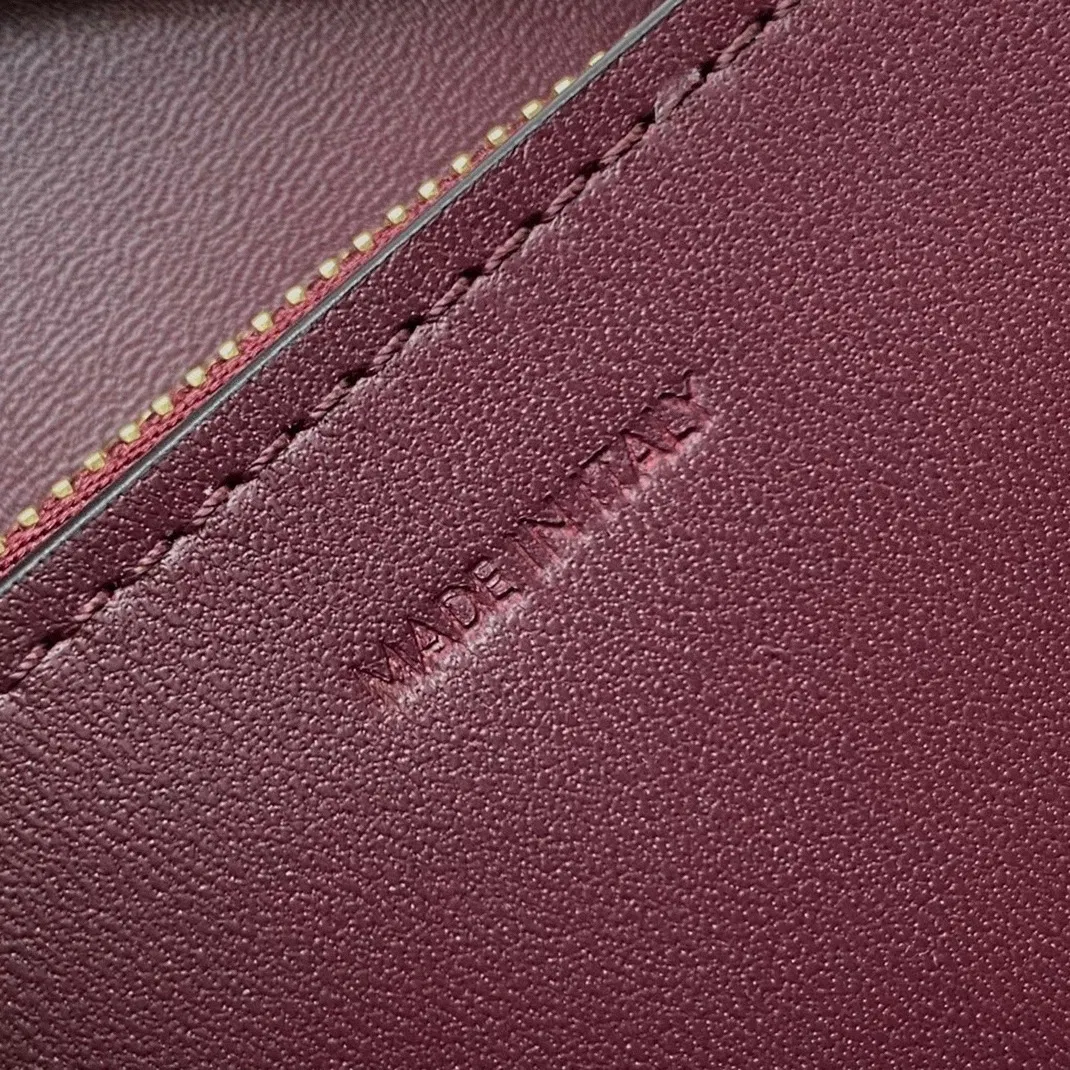 Top Quality Knockoff Celine Classic Box Medium Bag In Bordeaux — image 4