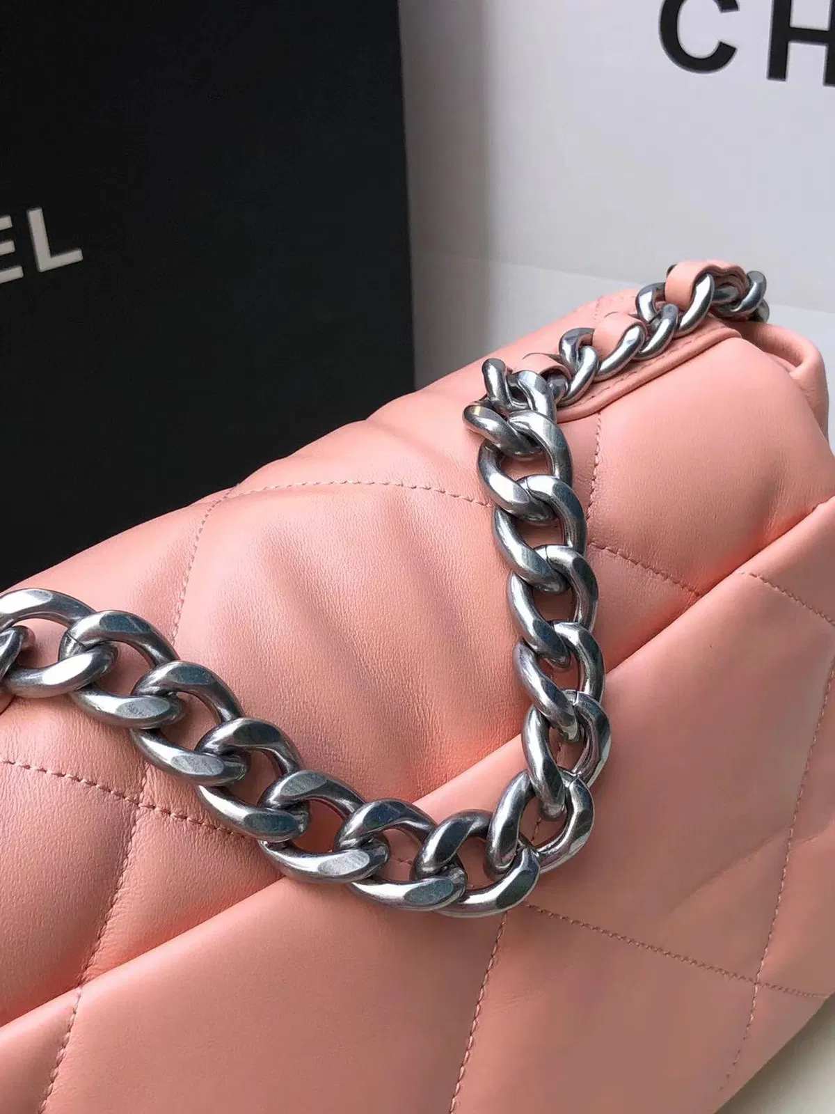 Chanel 19 — image 5