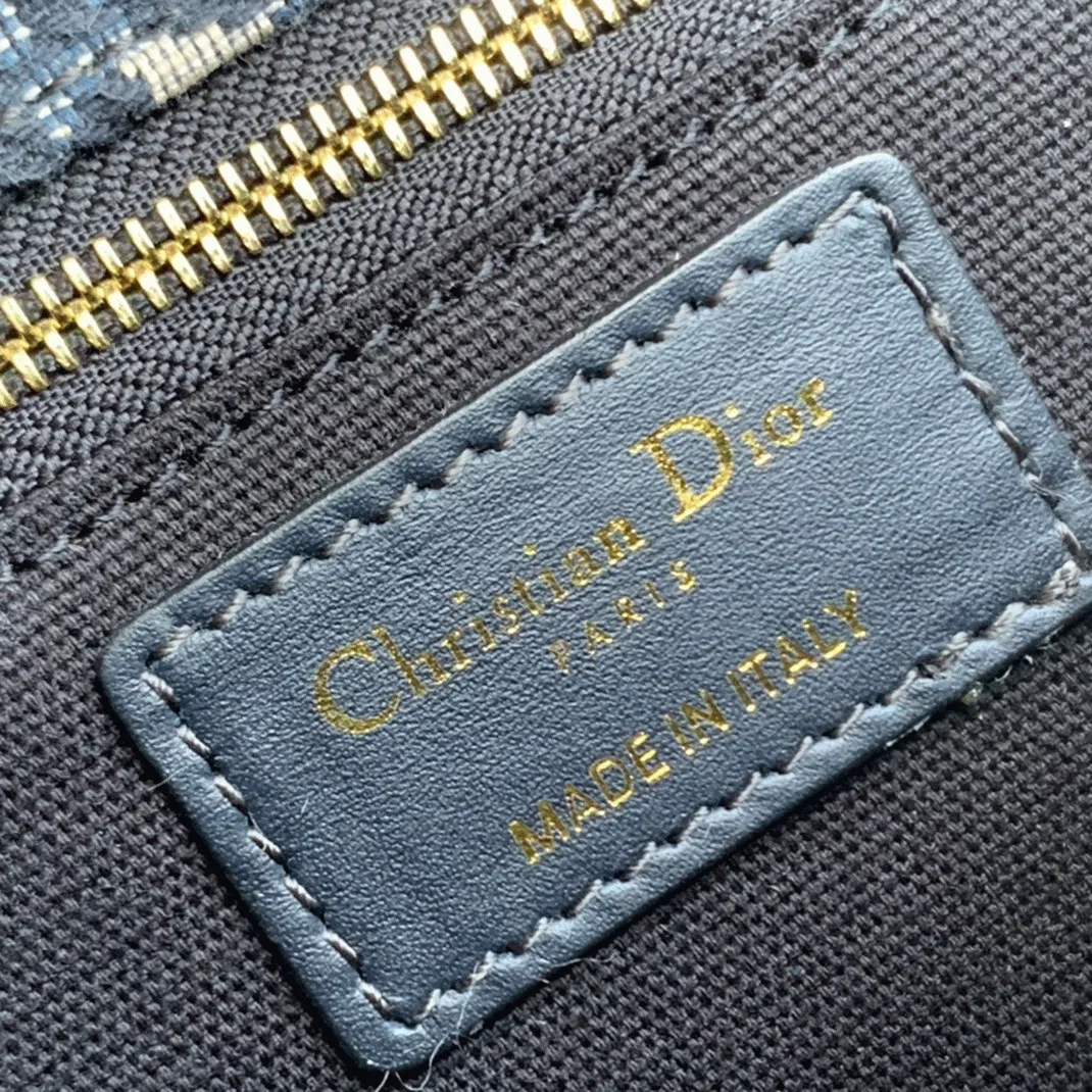 Dior 30 Montaigne Medium Bag in Blue Dior Oblique Jacquard — image 5