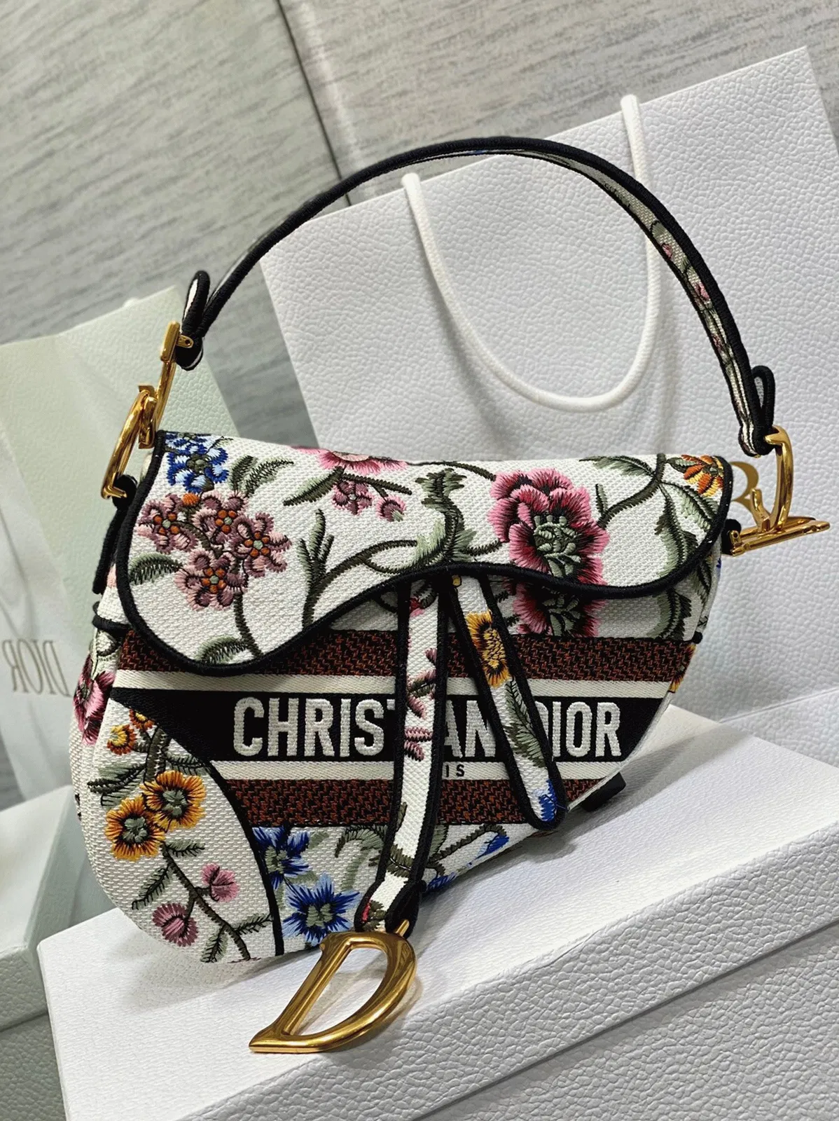 Dior Saddle Bag in White Multicolor Dior Petites Fleurs Embroidery — image 6