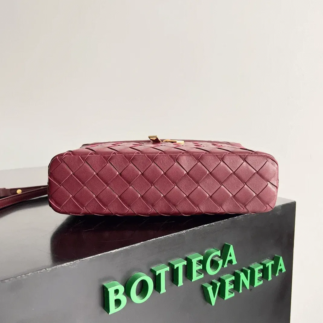Bottega Veneta Bang Bang Vanity Case Cherry — image 6