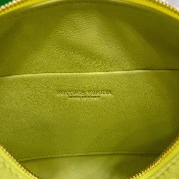 Knockoff Bottega Veneta Loop Small Bag Lantern — image 6