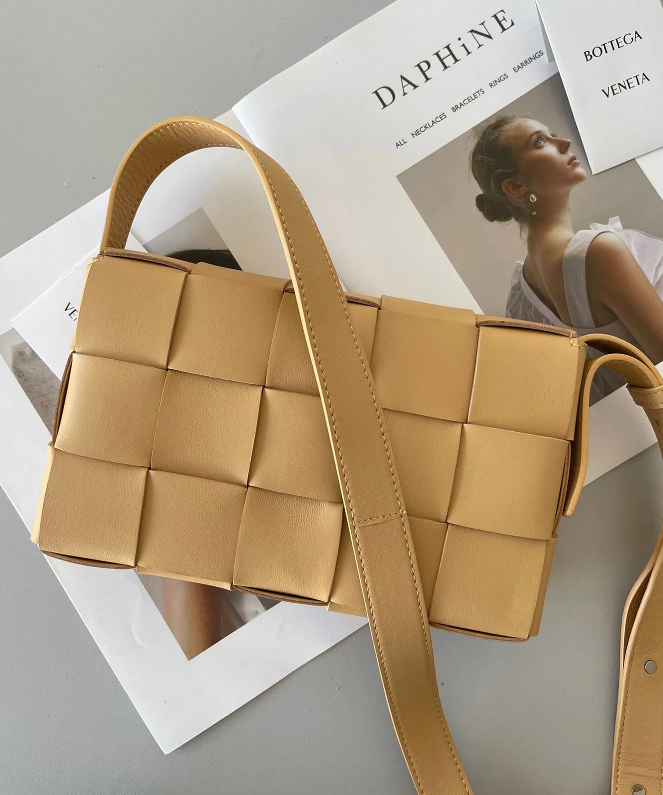 Top Quality Knockoff Bottega Veneta Cassette Bag In Almond — image 3