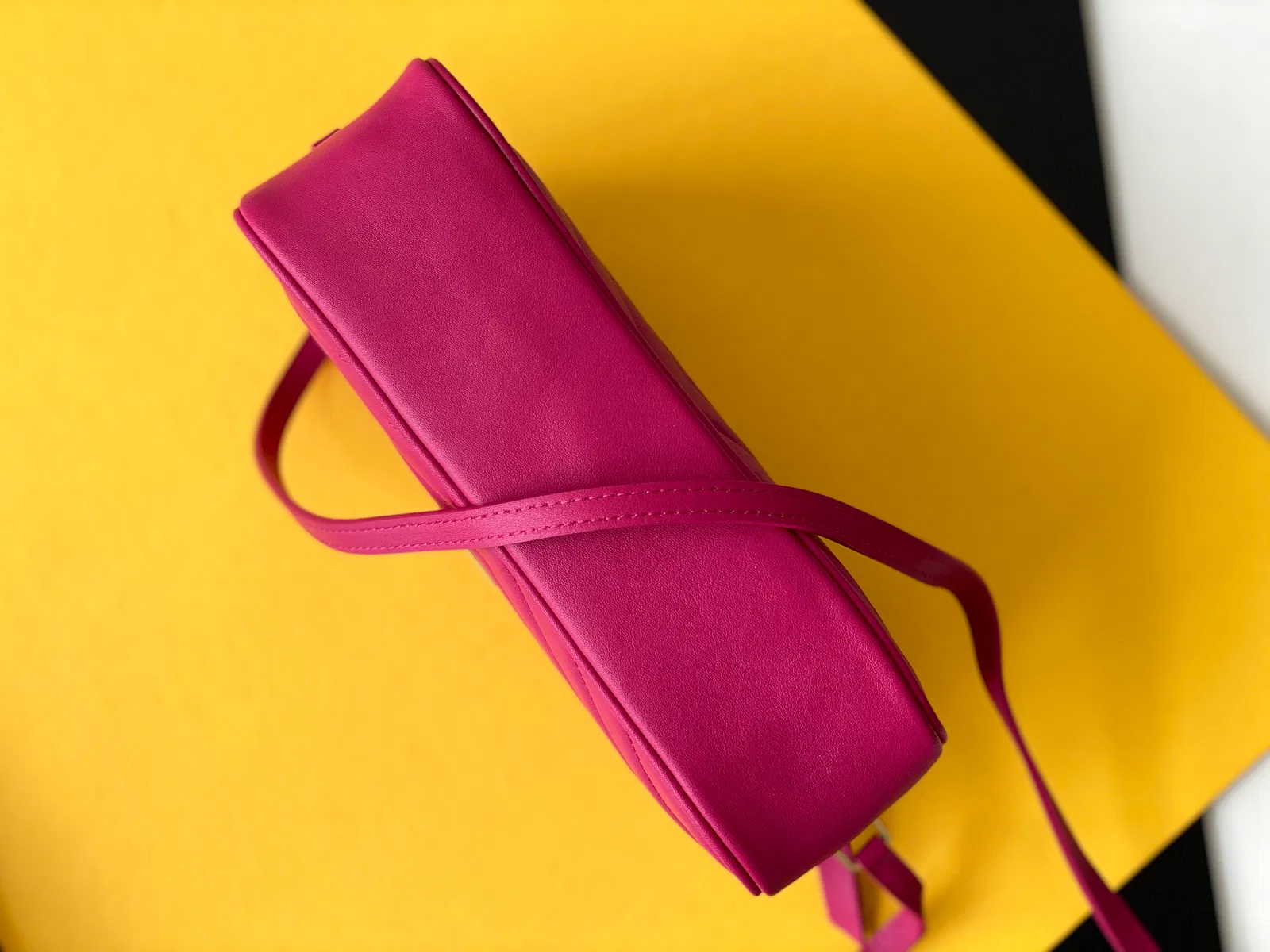 MONOGRAM SAINT LAURENT — image 9