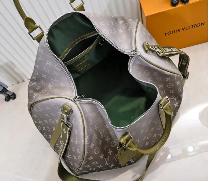 LV Monogram Gradient Canvas Keepall Bandouliere 55 In Khaki Green — image 5