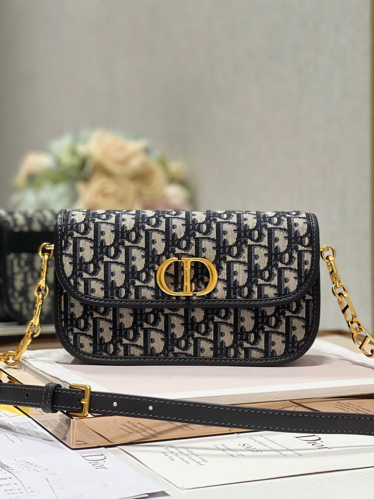 Dior 30 Montaigne Avenue Bag in Blue Dior Oblique Jacquard — image 2