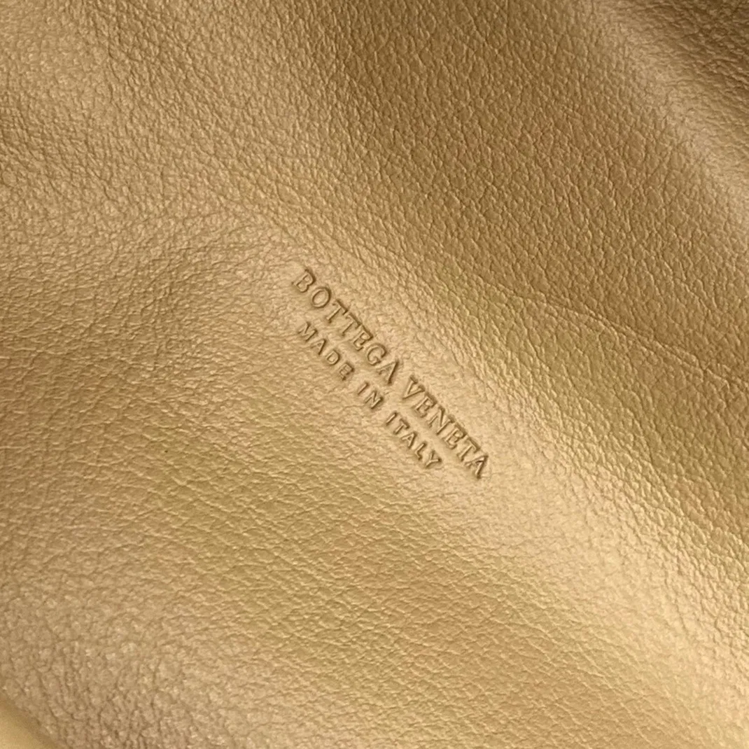 Bottega Veneta The Pouch Belt Bag Almond — image 9
