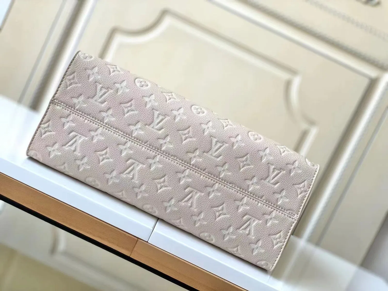 Louis Vuitton OnTheGo MM — image 6