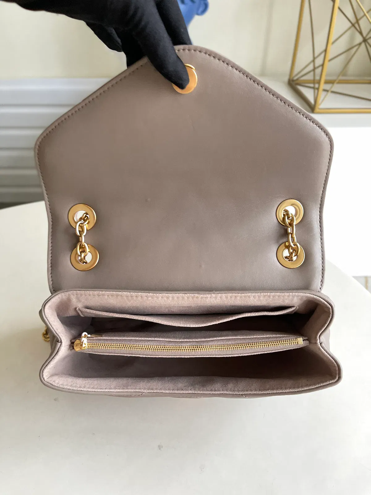 LV NEW WAVE CHAIN BAG — image 8