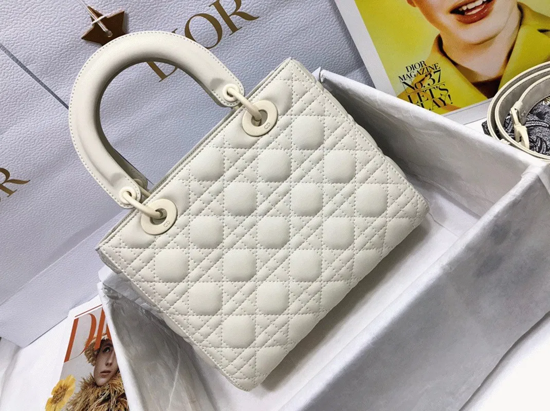Dior Lady Dior Medium Bag Knockoff in White — image 9