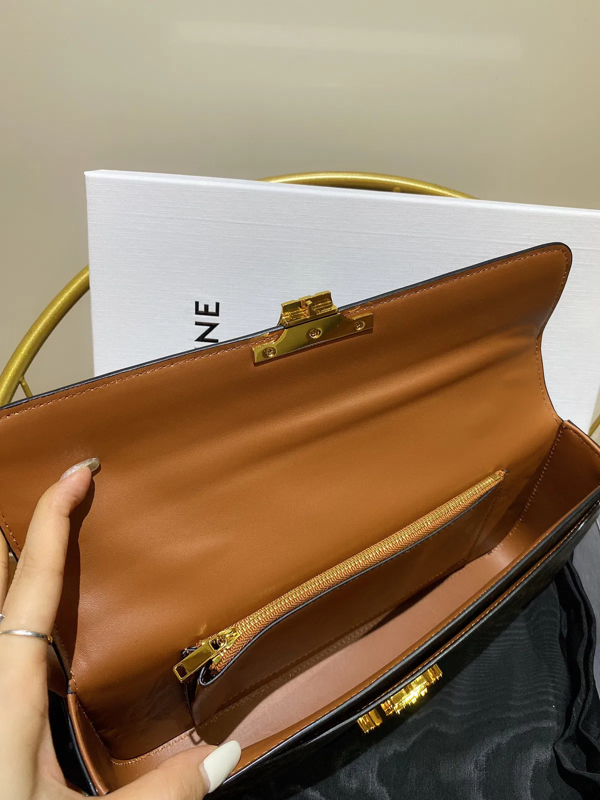 𝗖𝗘𝗟𝗜𝗡𝗘 Triomphe bag — image 5