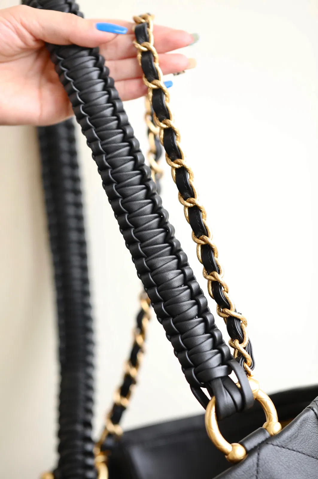 Hobo Handbag — image 6