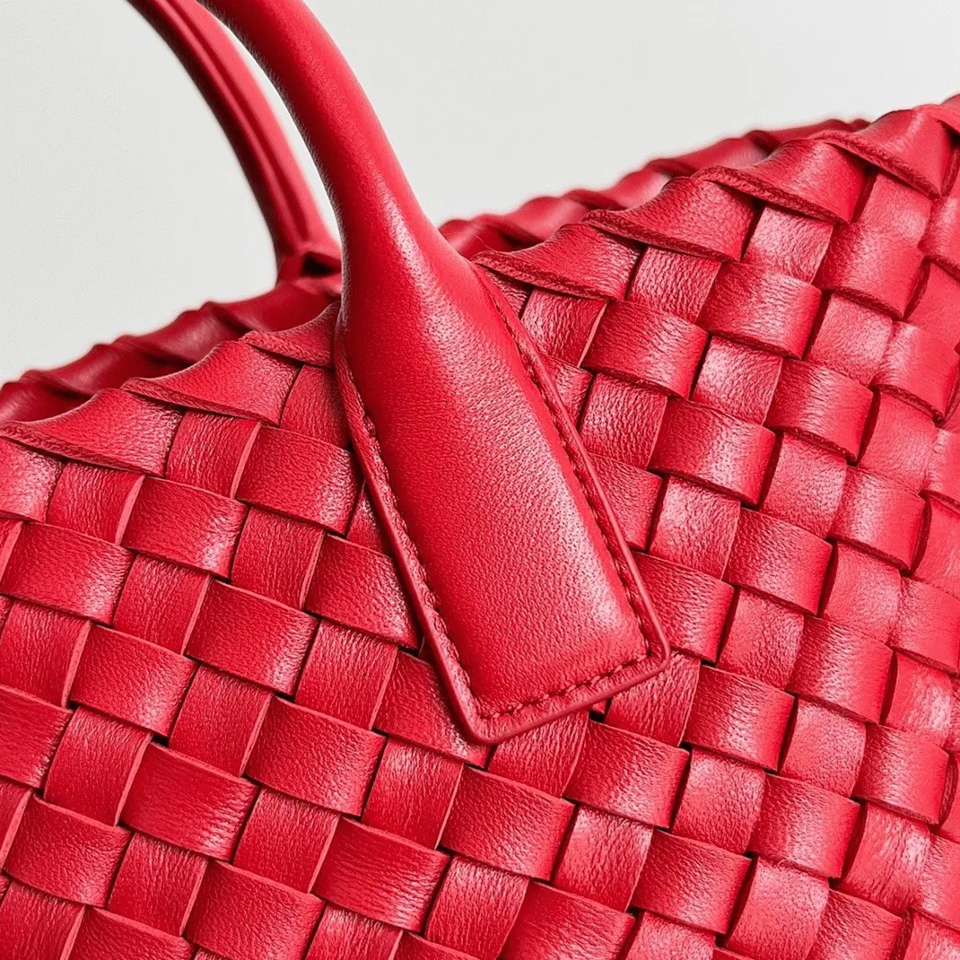 Top Quality Bottega Veneta Cabat Mini Bag In Red Intrecciato Lambskin — image 6