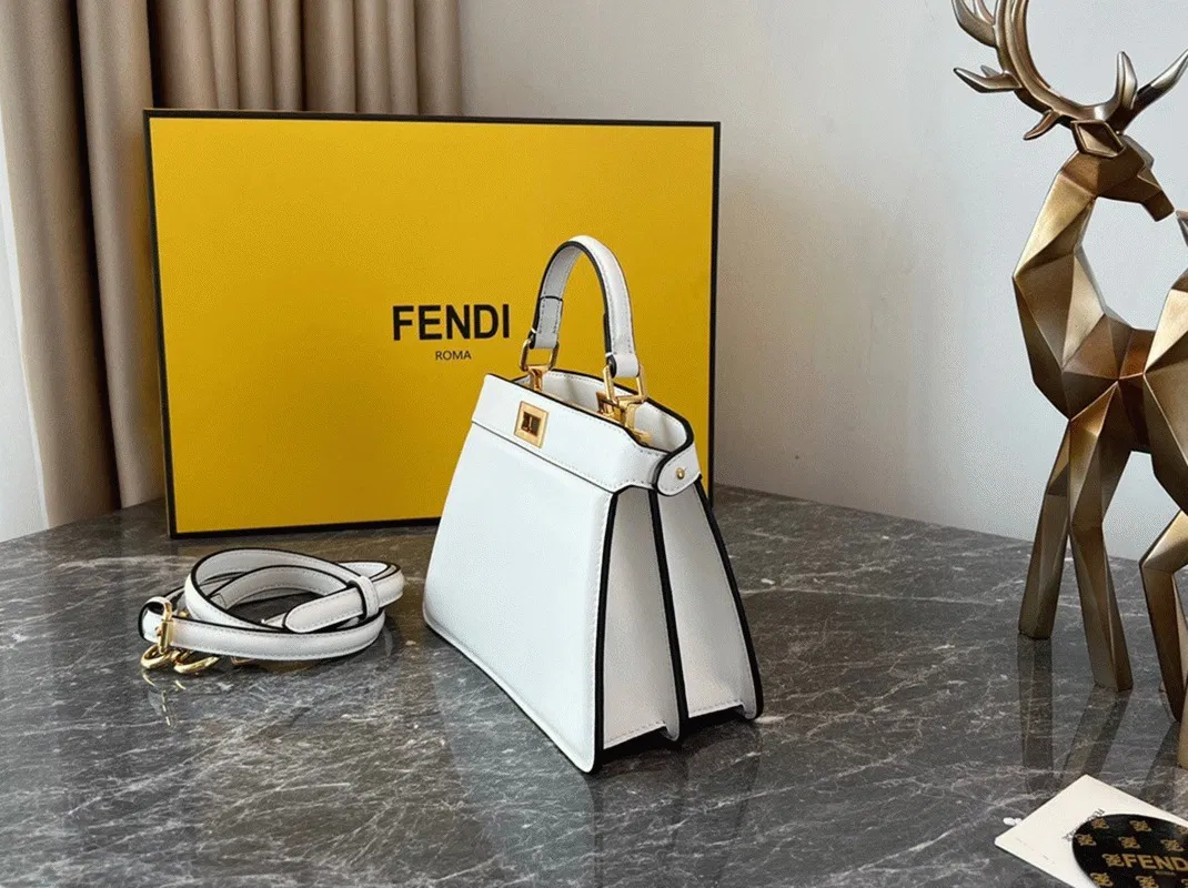 Top Quality Fendi Peekaboo ISeeU Petite Bag In White Nappa Leather — image 2