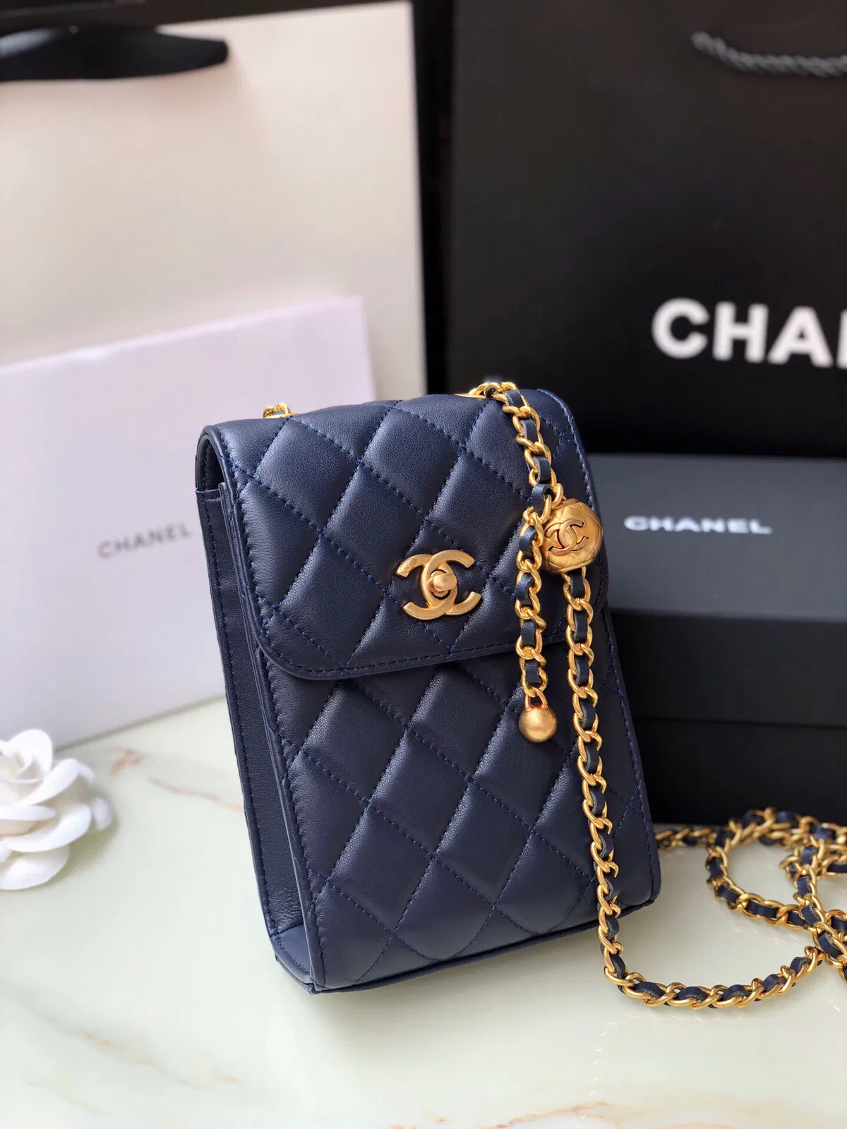 CHANEL CLUTCH — image 5