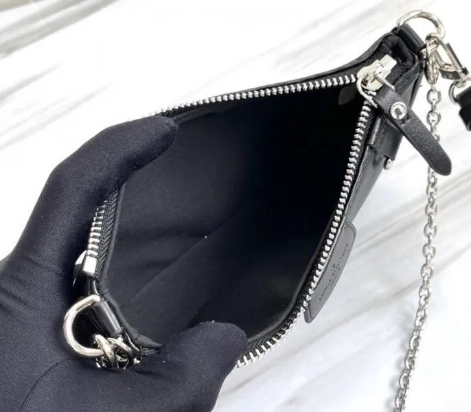 Louis Vuitton Epi Leather Easy Pouch On Strap In Black — image 6