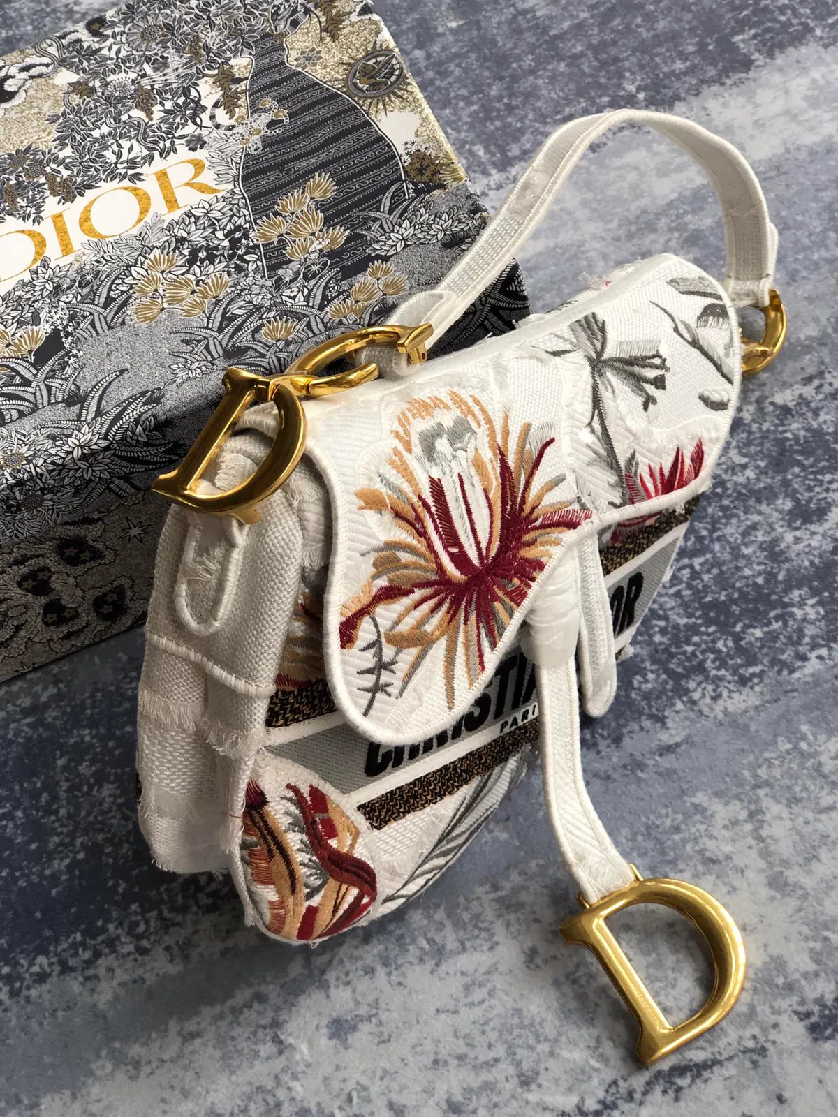 Dior Saddle Bag — image 3