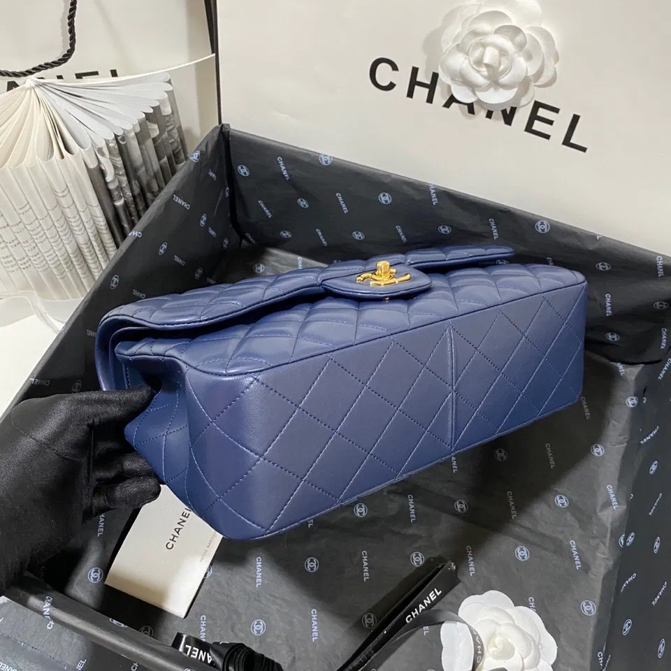 Chanel Flap Bag Large — image 7