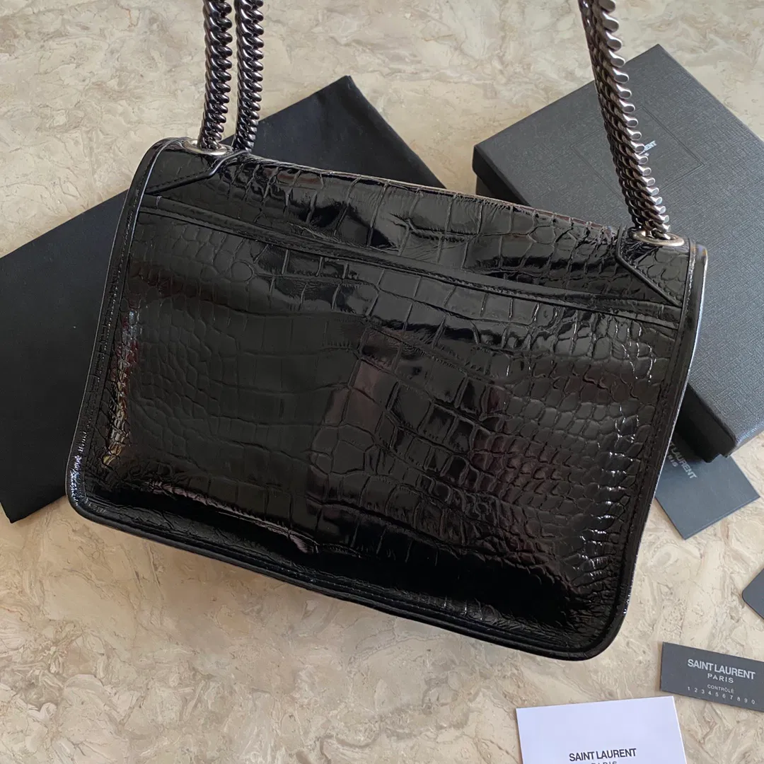 NIKI MEDIUM IN CRINKLED VINTAGE LEATHER — image 3