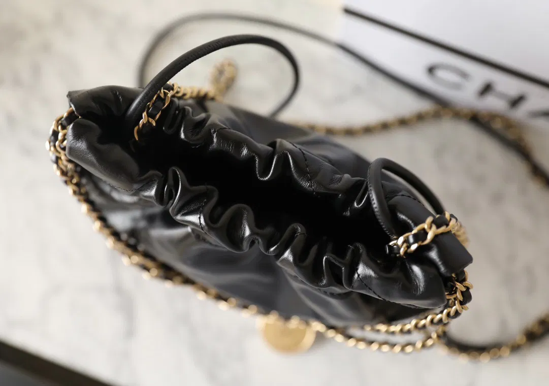 Chanel 22 mini bag — image 9
