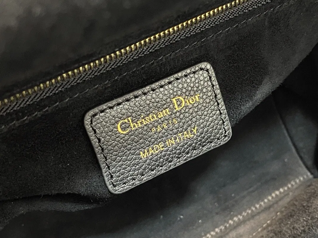 Dior Lady Dior Medium Bag in Noir — image 2