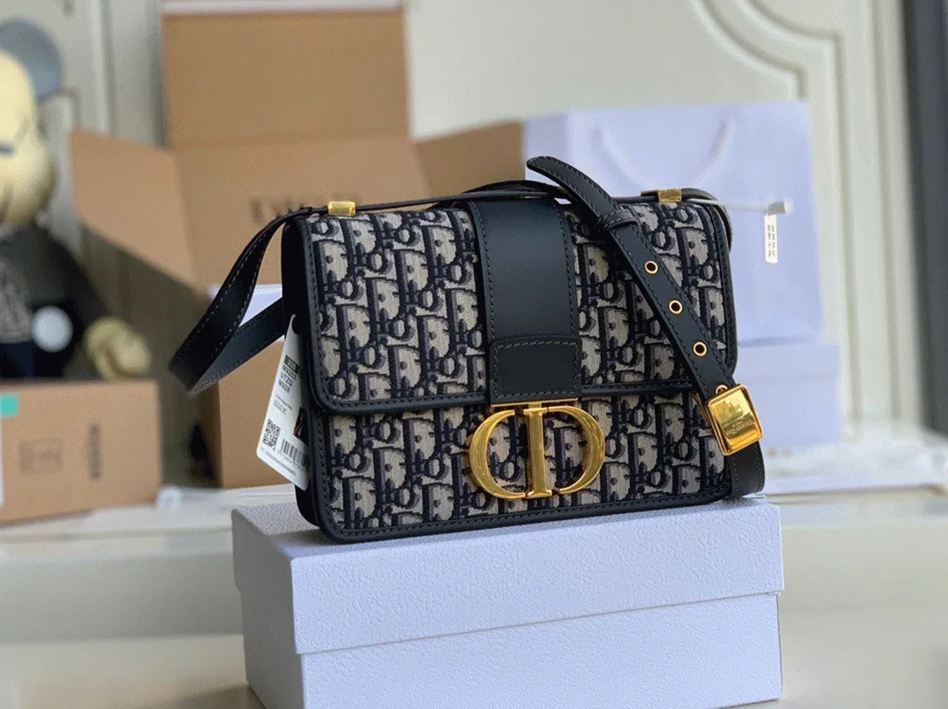 Dior 30 Montaigne Medium Bag in Blue Dior Oblique Jacquard — image 9