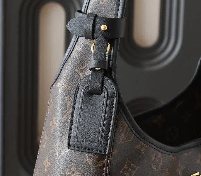 Monogram Canvas The Drop GM — image 9