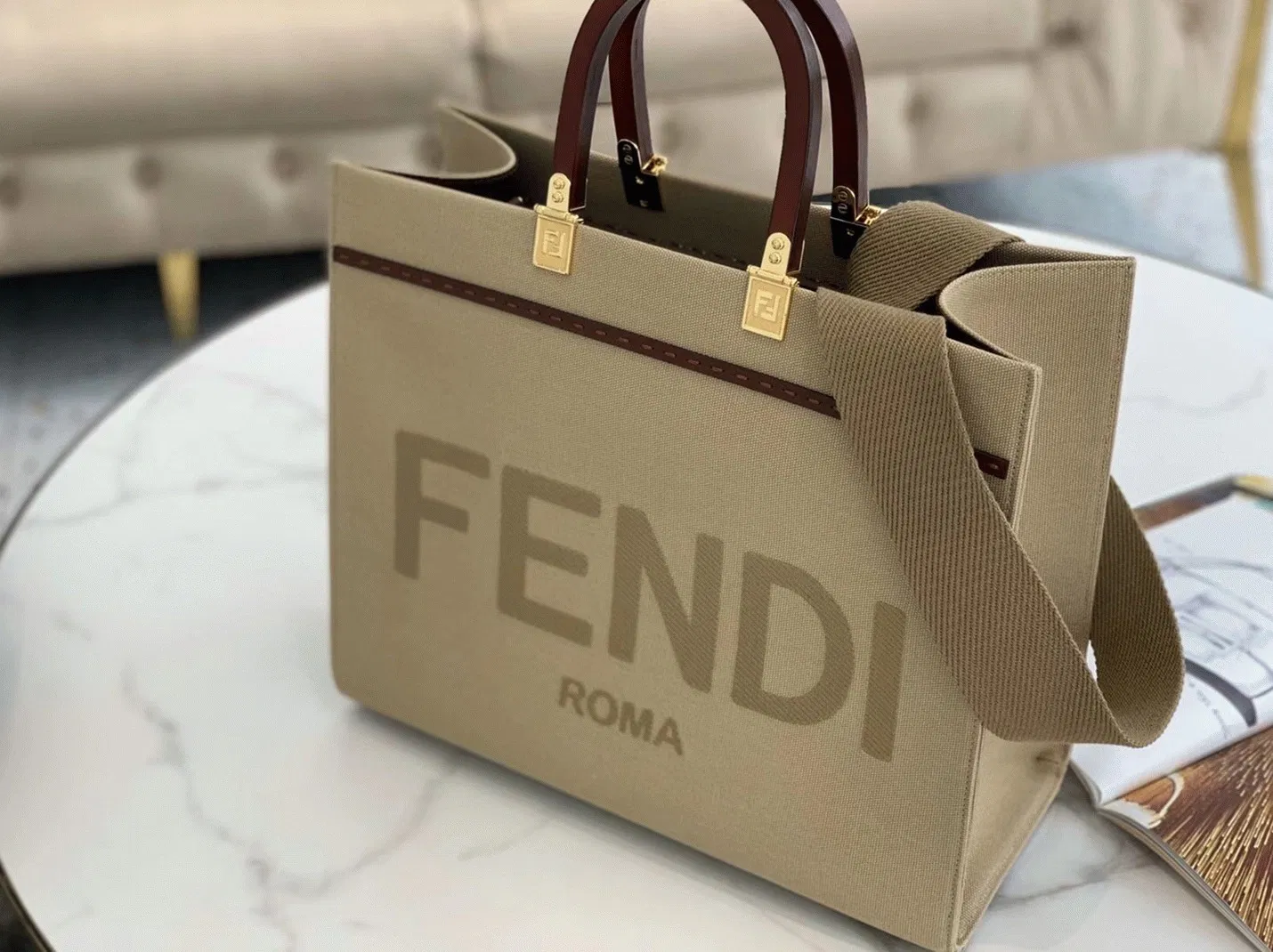 Top Quality Fendi Sunshine Medium Tote Bag In Beige Canvas — image 6