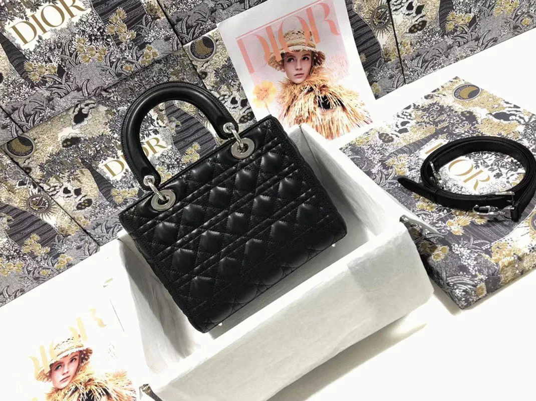 Dior Lady Dior Medium Bag in Noir — image 6