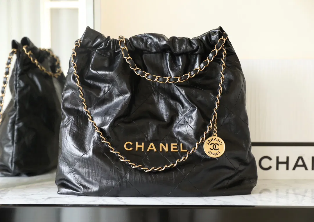 𝖬𝗈𝗇𝗍𝖾𝖻𝖾𝗅𝗅𝗈 zip bag — image 9