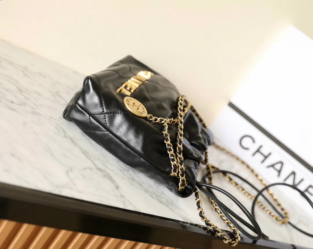 Chanel 22 mini bag — image 6